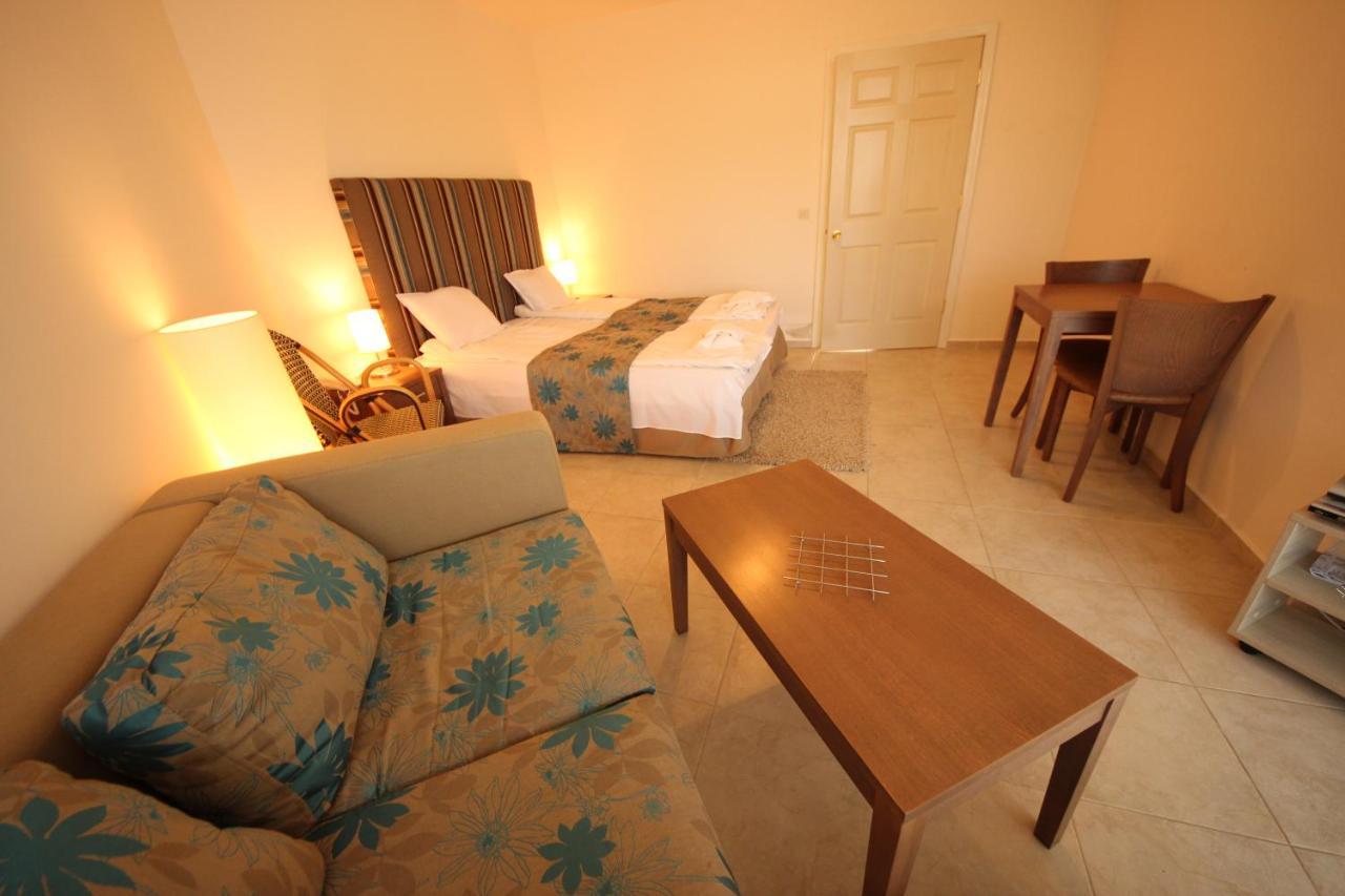 Menada Sozopol Apartments Esterno foto